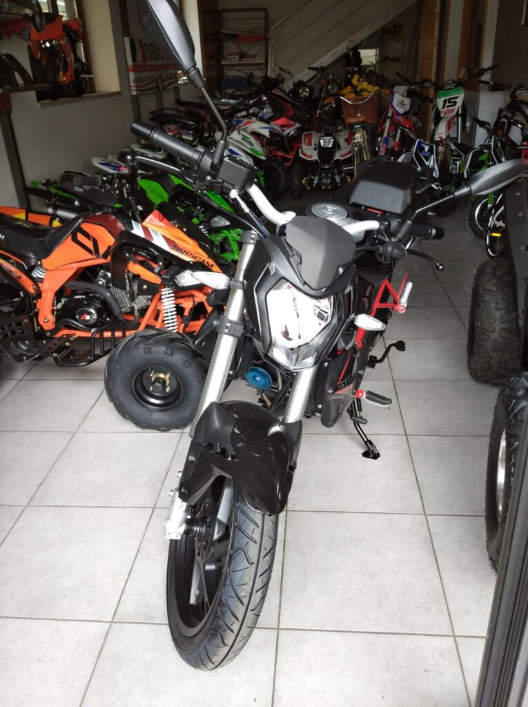 Moto Benelli BN 125 - Image 2