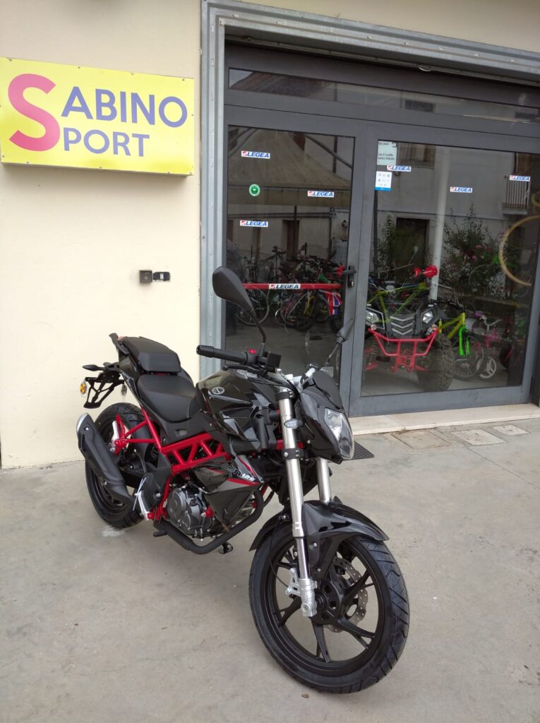 Moto Benelli BN 125