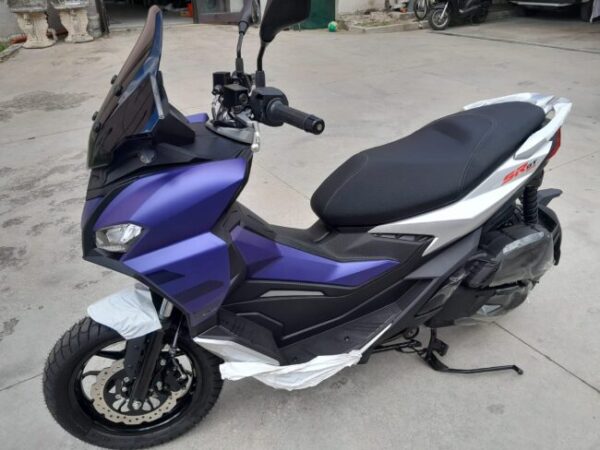 Scooter APRILIA SR GT , cilindrata 125 cc.