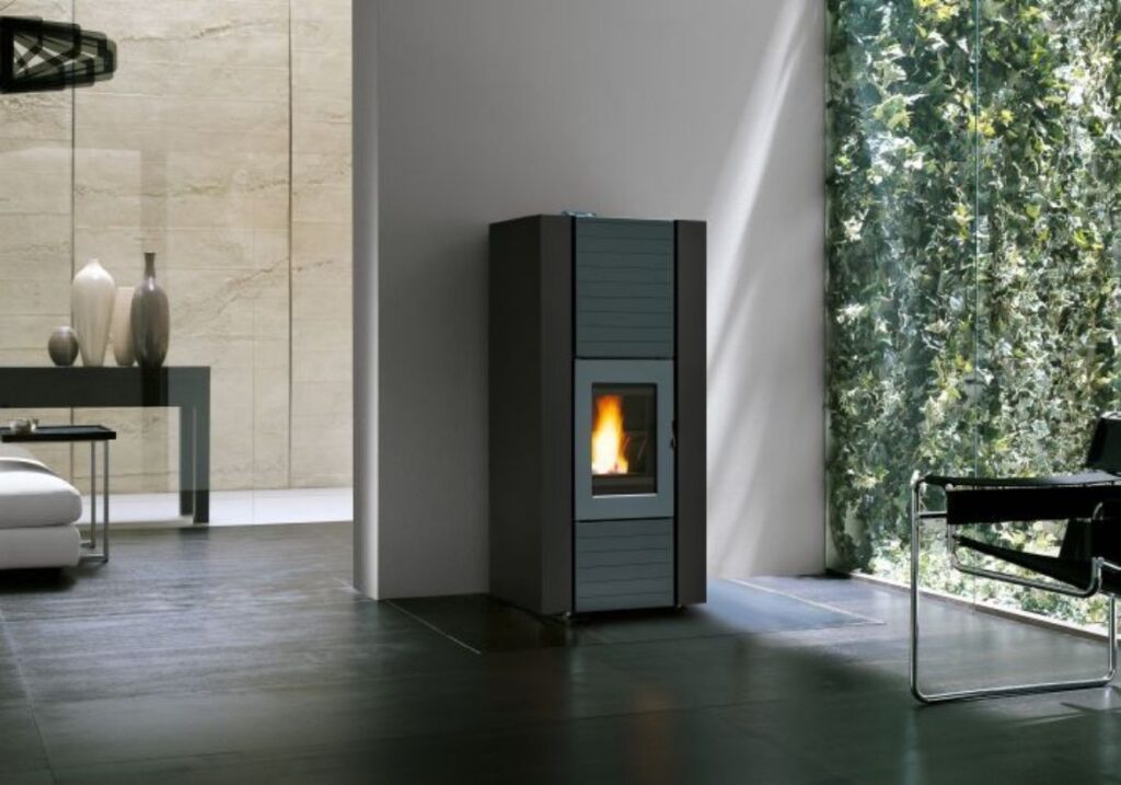 stufa a pellet palazzetti ecofire martina idro lux acqua - Image 2