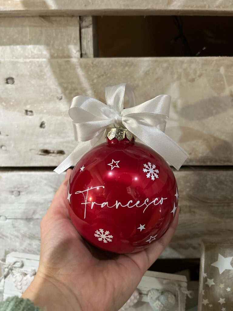 Pallina di Natale rossa personalizzata con nome "Debora"