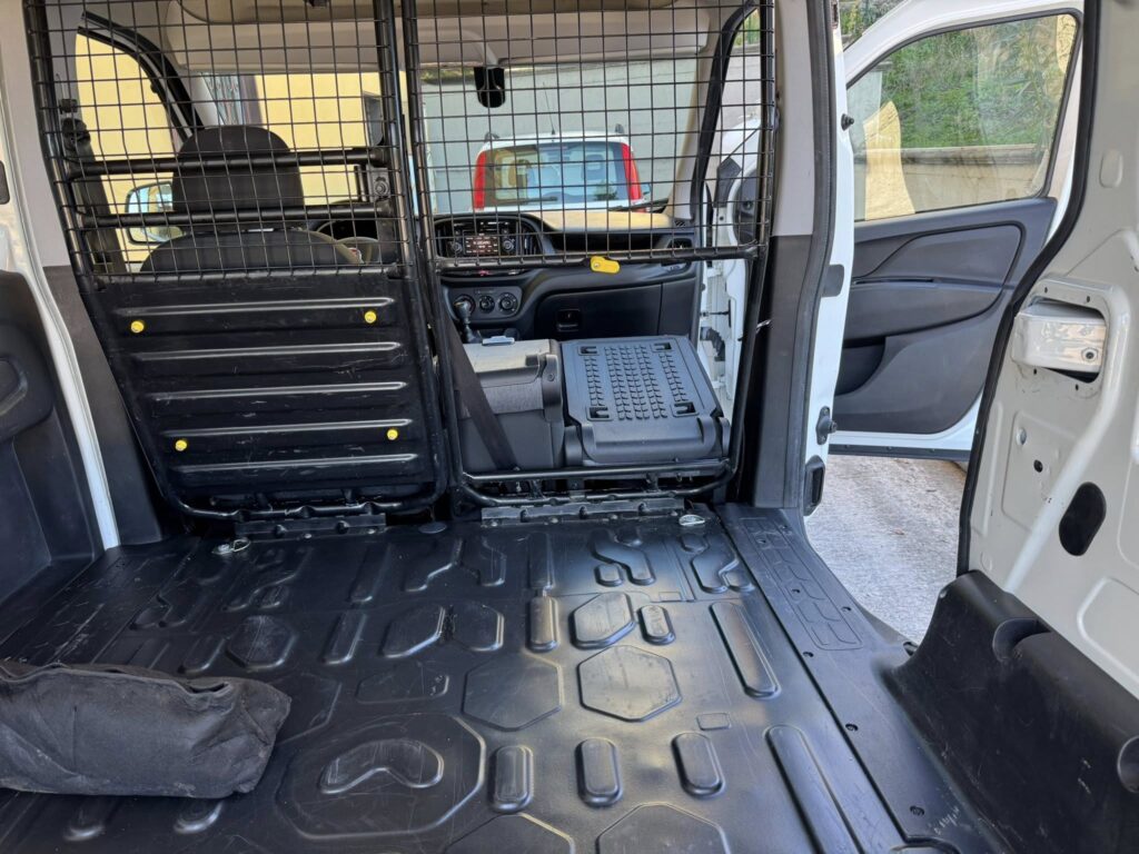 Fiat Doblò 1.6 MJT 105CV MAXI SX 3 posti - Image 14