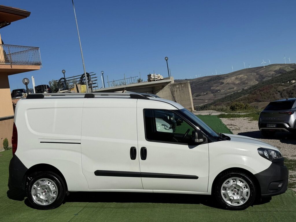 Fiat Doblò 1.6 MJT 105CV MAXI SX 3 posti - Image 6