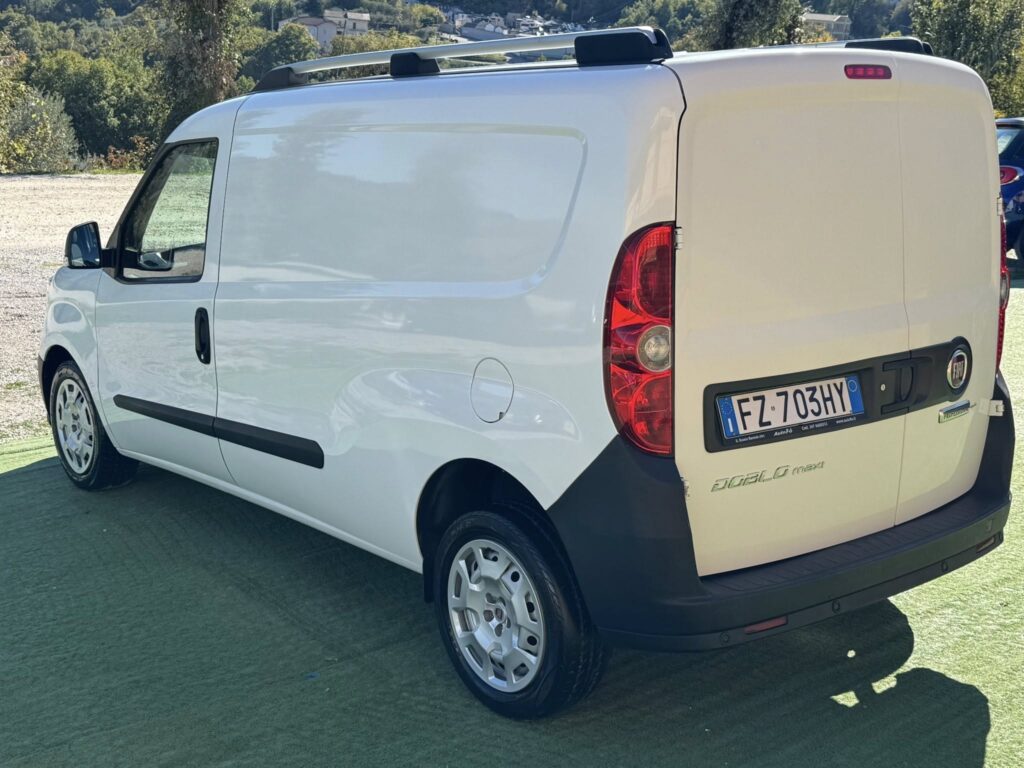 Fiat Doblò 1.6 MJT 105CV MAXI SX 3 posti - Image 8