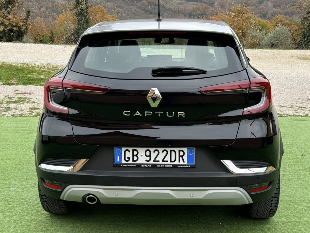 Renault Captur 1.5 dci 115 cv Intense - Image 7
