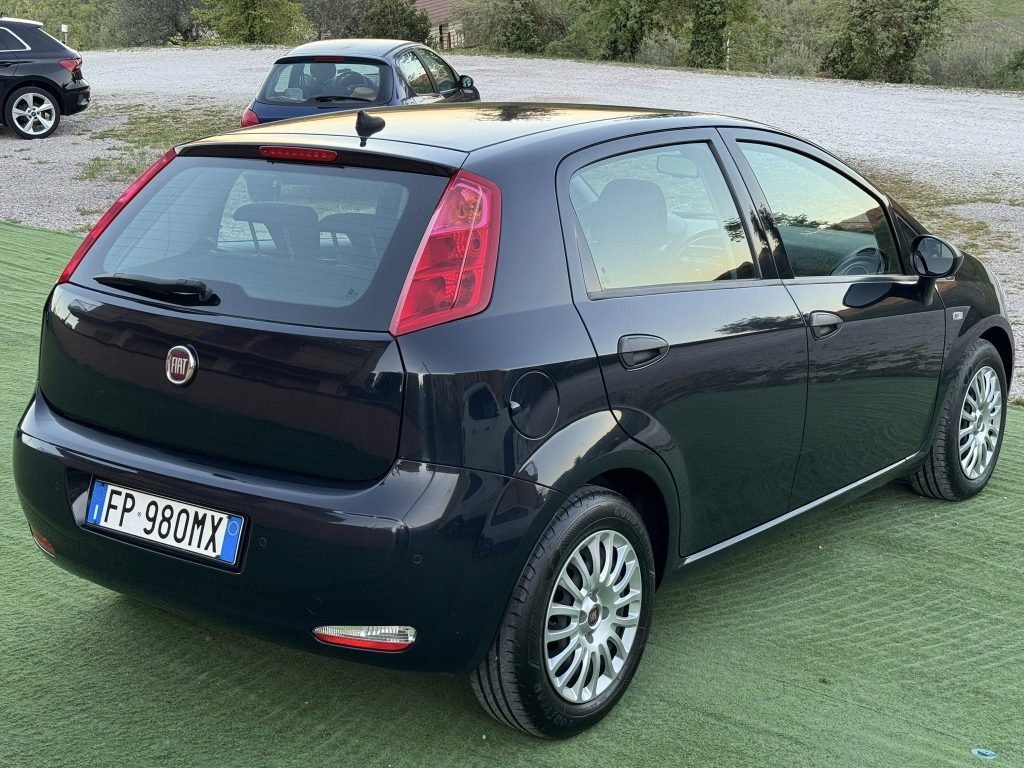 Fiat Punto 1.3 mjet 95 cv 5 porte - Image 2