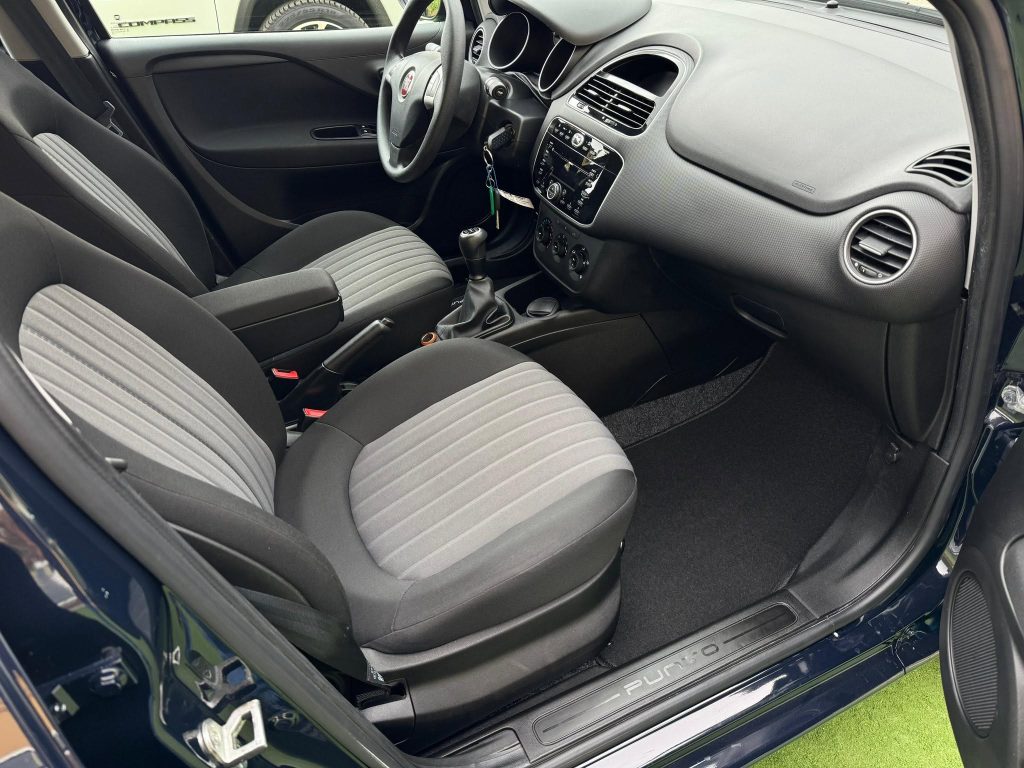 Fiat Punto 1.3 mjet 95 cv 5 porte - Image 12