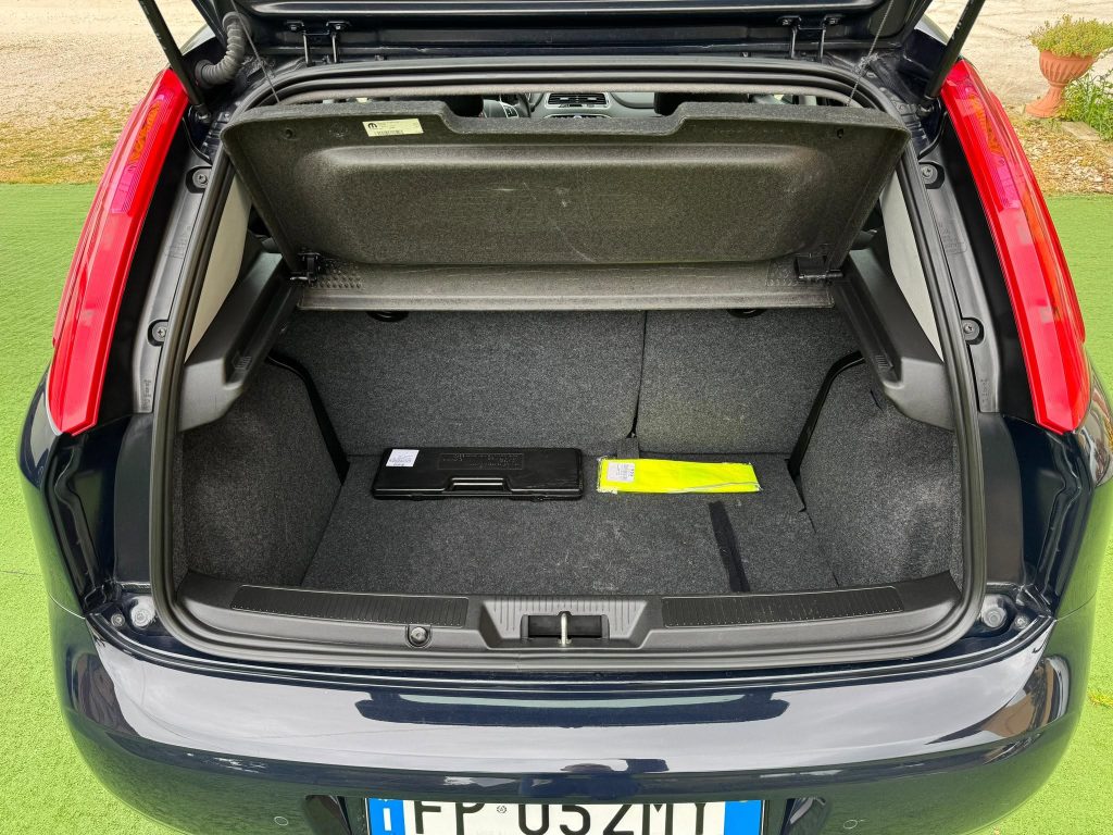 Fiat Punto 1.3 mjet 95 cv 5 porte - Image 14