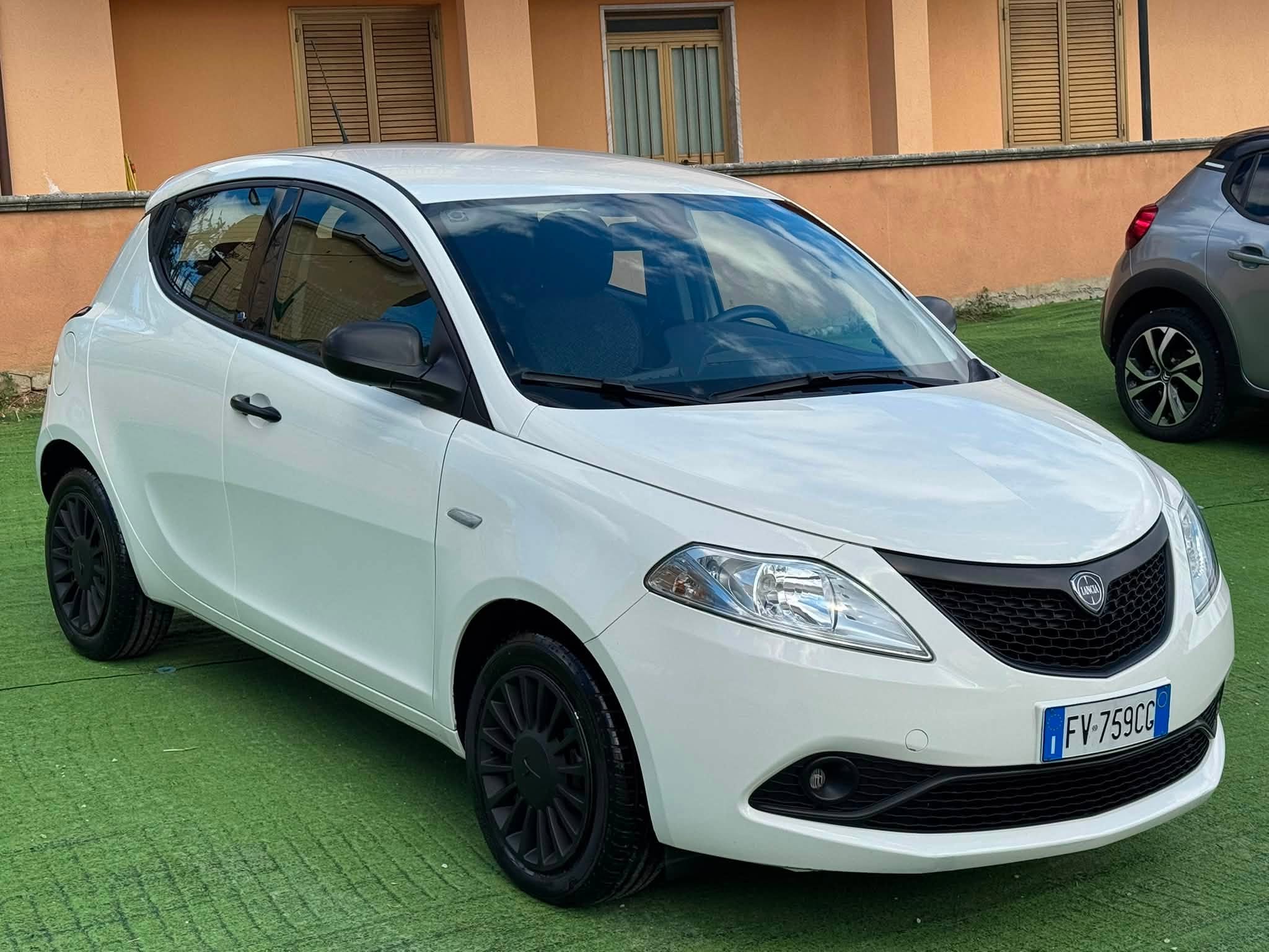Lancia Ypsilon 1.2 69 CV